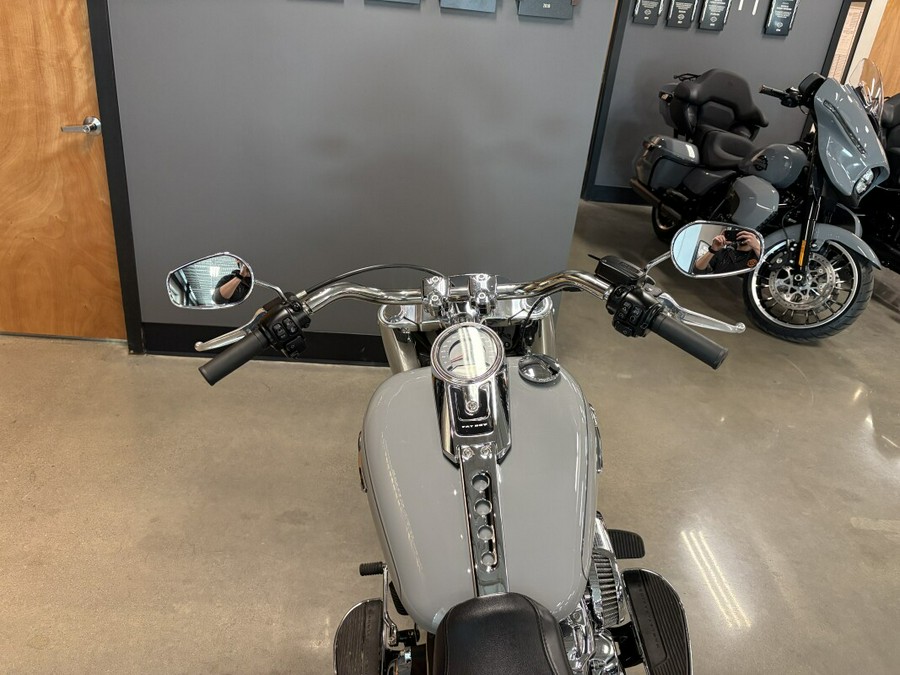 2024 Harley-Davidson® Fat Boy® 114 Billiard Gray