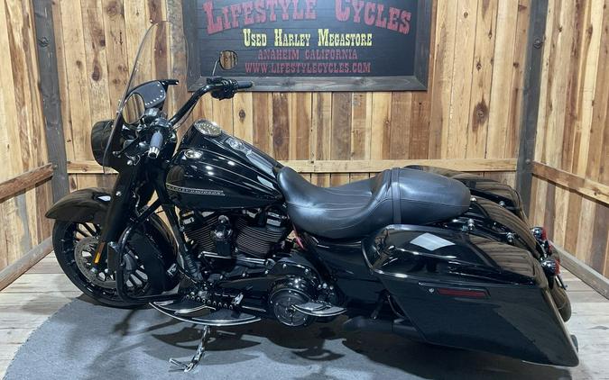 2017 Harley-Davidson® FLHRXS - Road King® Special