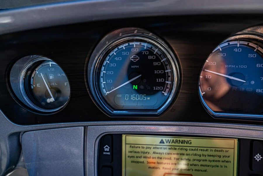 2017 Harley-Davidson® FLHTKSE - CVO™ Limited