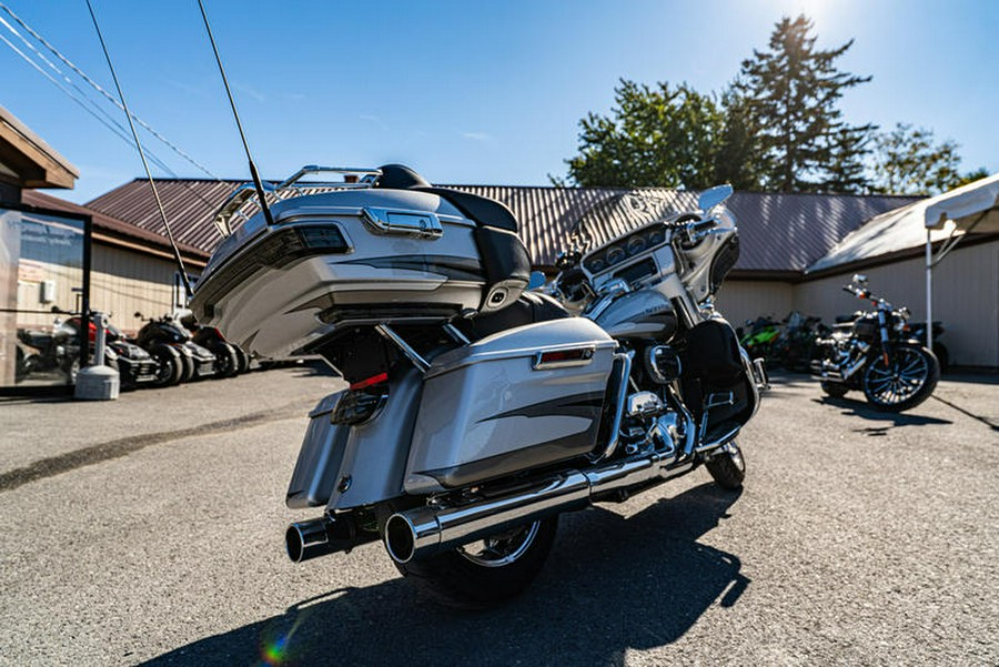 2017 Harley-Davidson® FLHTKSE - CVO™ Limited