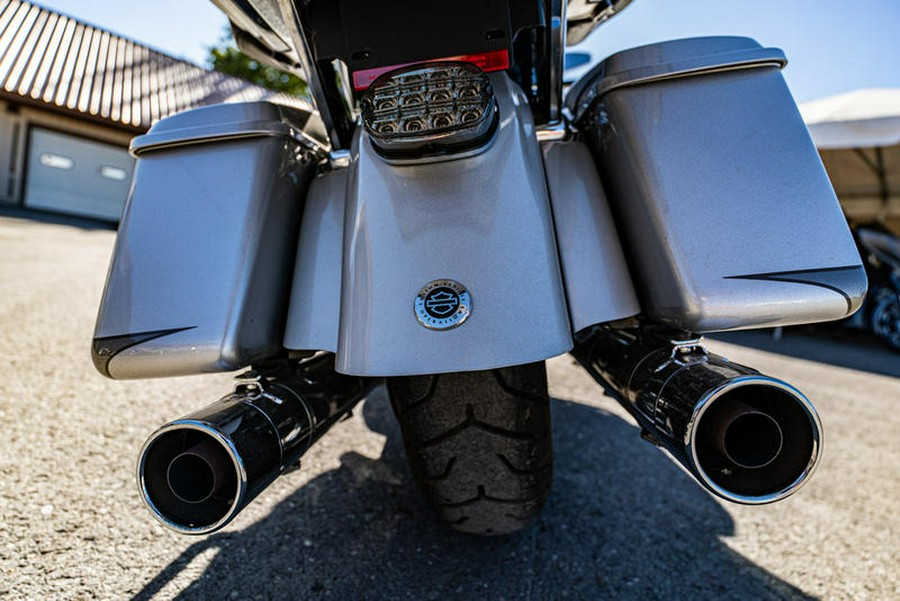 2017 Harley-Davidson® FLHTKSE - CVO™ Limited