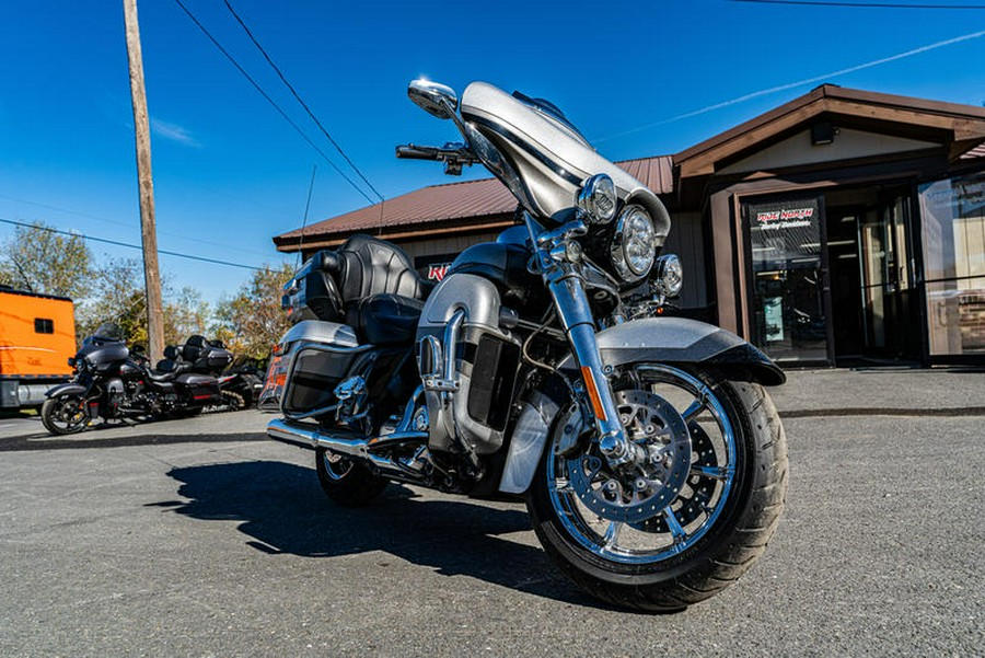 2017 Harley-Davidson® FLHTKSE - CVO™ Limited