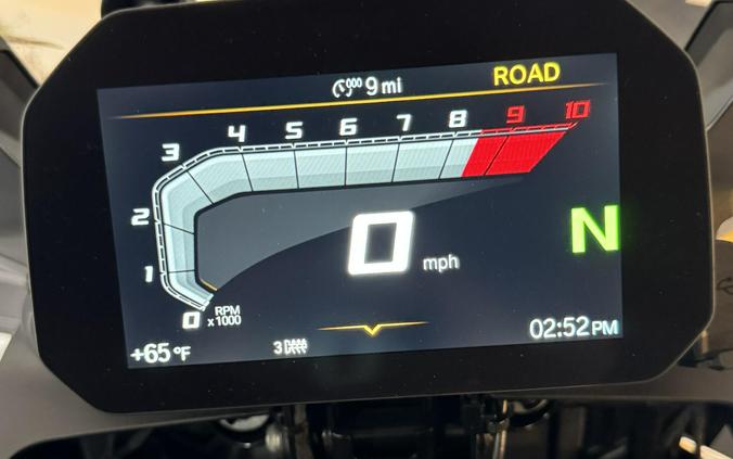 New 2025 BMW F 800 GS