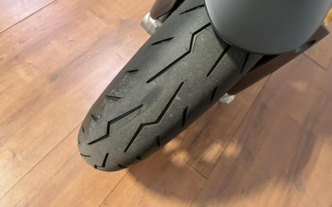 2026 Ducati STREETFIGHTER V2S GIALLO