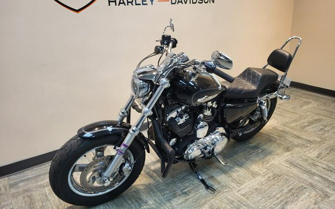 2014 Harley-Davidson 1200 Custom Vivid Black XL1200C