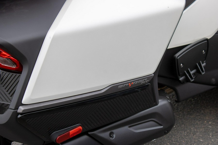 2026 CAN-AM SPYDER RT SEA-TO-SKY