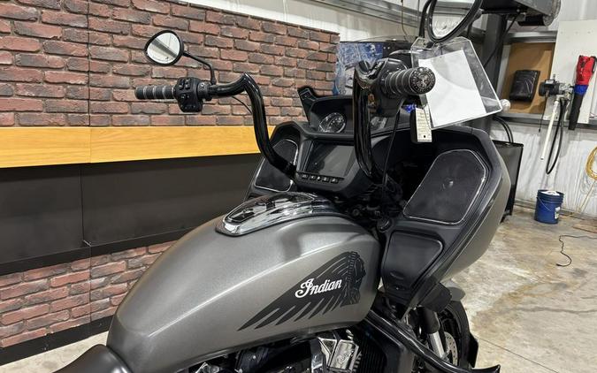2022 Indian Motorcycle® Challenger® Titanium Smoke