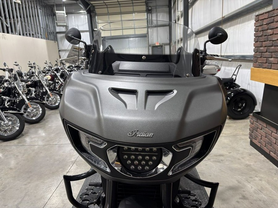 2022 Indian Motorcycle® Challenger® Titanium Smoke