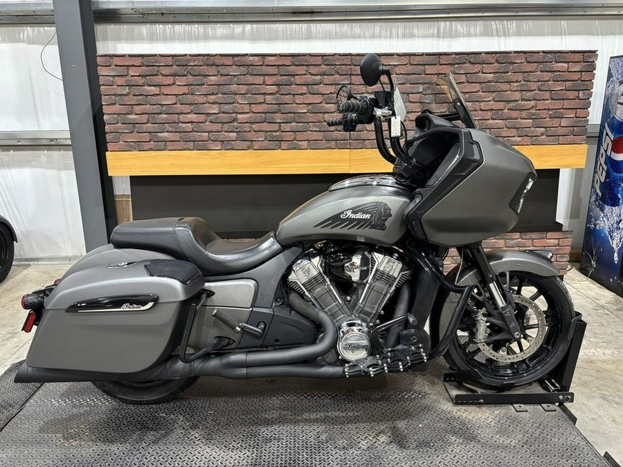 2022 Indian Motorcycle® Challenger® Titanium Smoke
