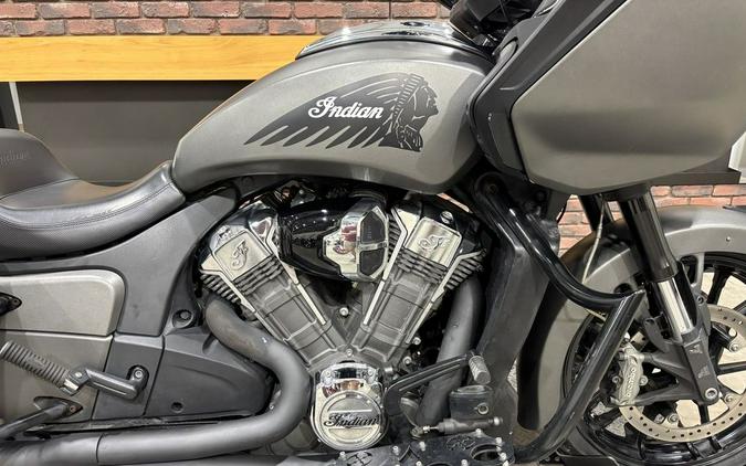 2022 Indian Motorcycle® Challenger® Titanium Smoke