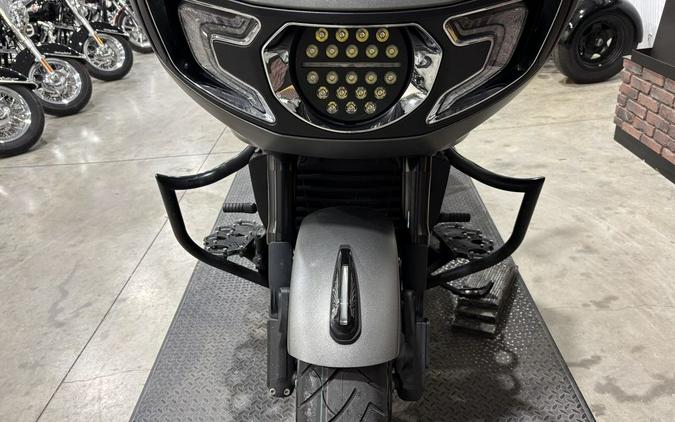 2022 Indian Motorcycle® Challenger® Titanium Smoke