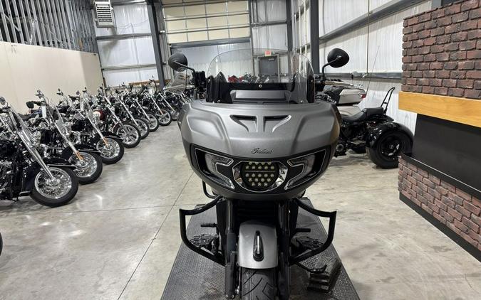 2022 Indian Motorcycle® Challenger® Titanium Smoke