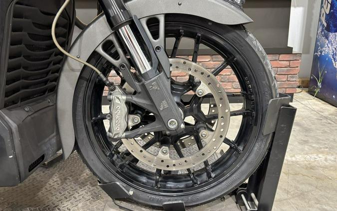 2022 Indian Motorcycle® Challenger® Titanium Smoke
