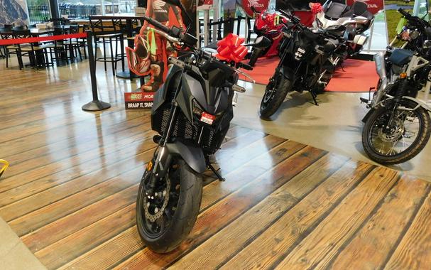 2025 Honda® CB750 Hornet