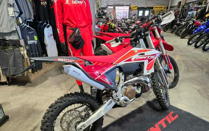 2025 Fantic Bikes XE300