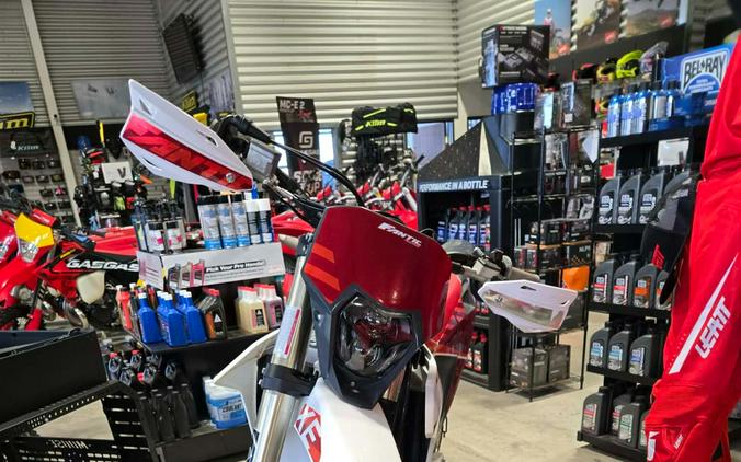 2025 Fantic Bikes XE300