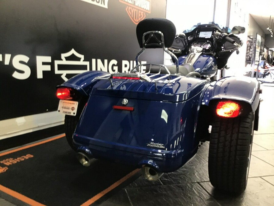 2023 Harley-Davidson® Road Glide® 3 Bright Billiard Blue
