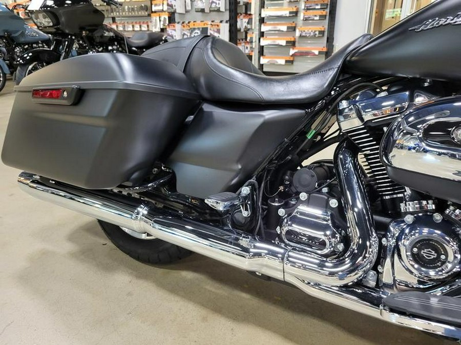 2018 Harley-Davidson® FLTRX - Road Glide®