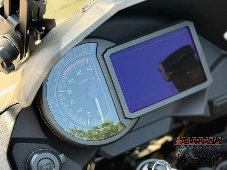 2025 Kawasaki Versys 1100 SE LT ABS