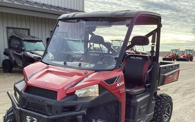 2014 Polaris® Ranger® XP 900 EPS Sunset Red LE