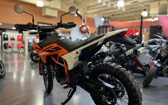 2026 KTM Enduro 390 R