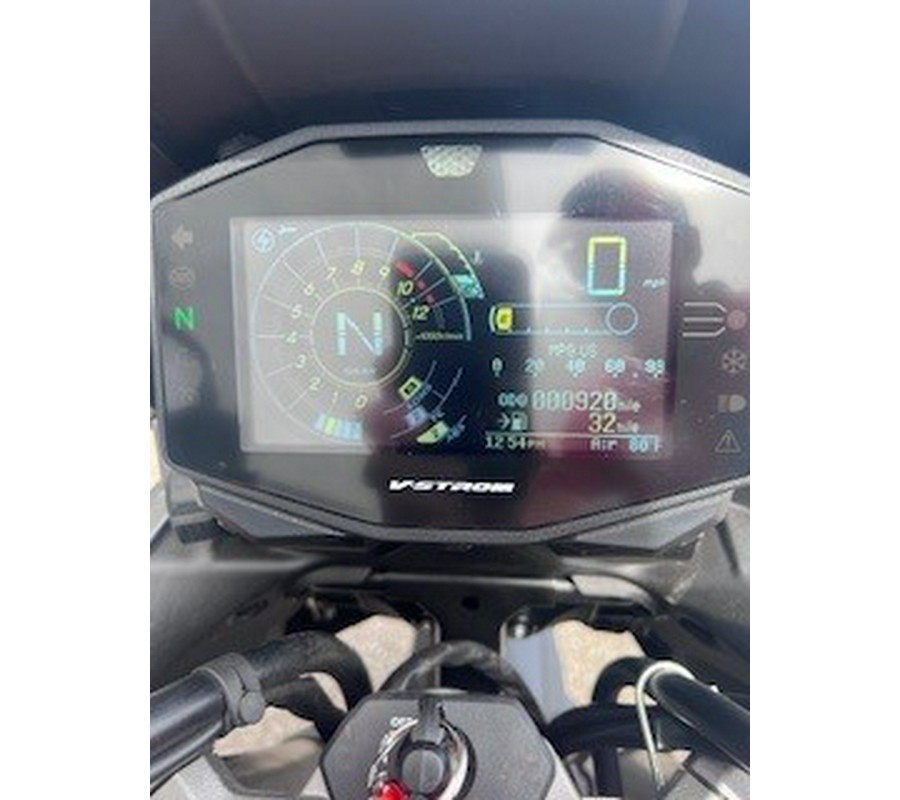 2020 Suzuki V-STROM 1050XT w/ Hard Storage Cases