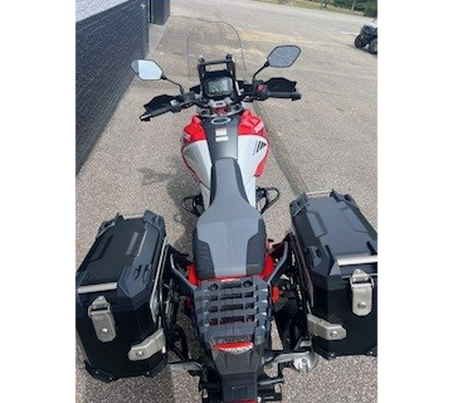 2020 Suzuki V-STROM 1050XT w/ Hard Storage Cases