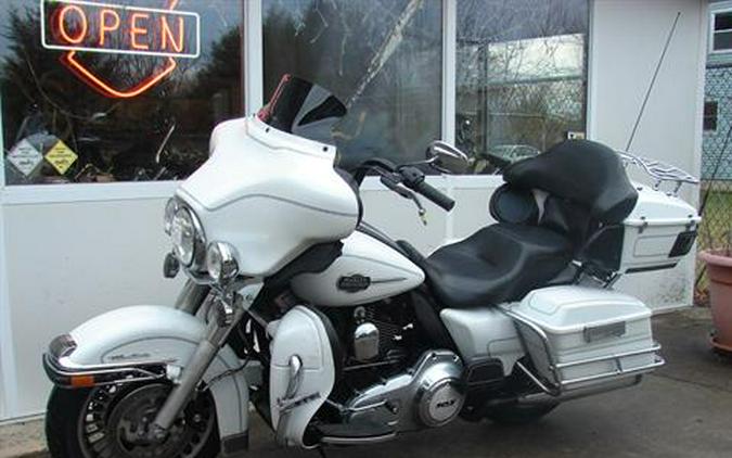 2012 Harley-Davidson FLHTCU Electra Glide Classic