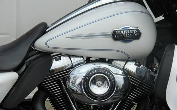 2012 Harley-Davidson FLHTCU Electra Glide Classic