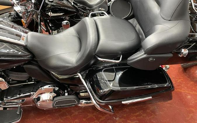 2015 Harley-Davidson® FLHTCU - Electra Glide® Ultra Classic®