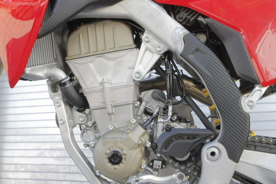 2026 Ducati Desmo450 EDX