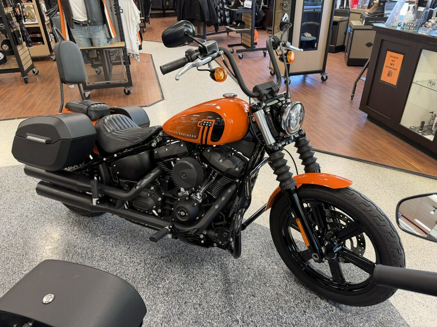 2024 Harley-Davidson® Street Bob® 114 Baja Orange