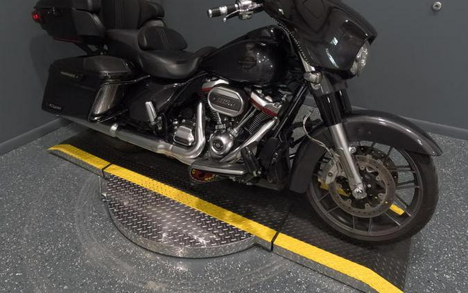 2020 Harley-Davidson® FLHXSE - CVO™ Street Glide®