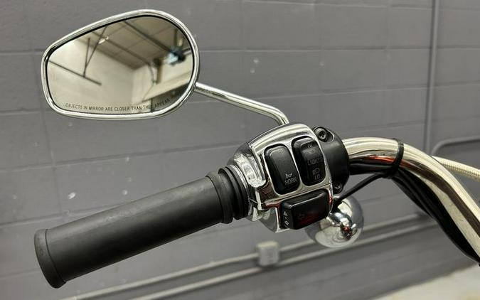 2005 Harley-Davidson® XL883C - Sportster® Custom 883C