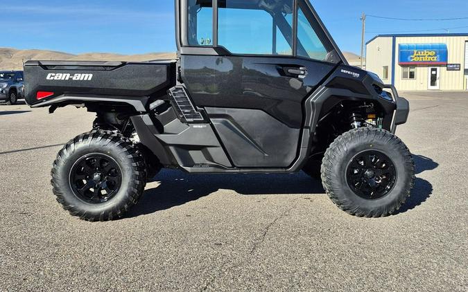 2026 Can-Am® Defender XT CAB HD11 With 10.25 in.display