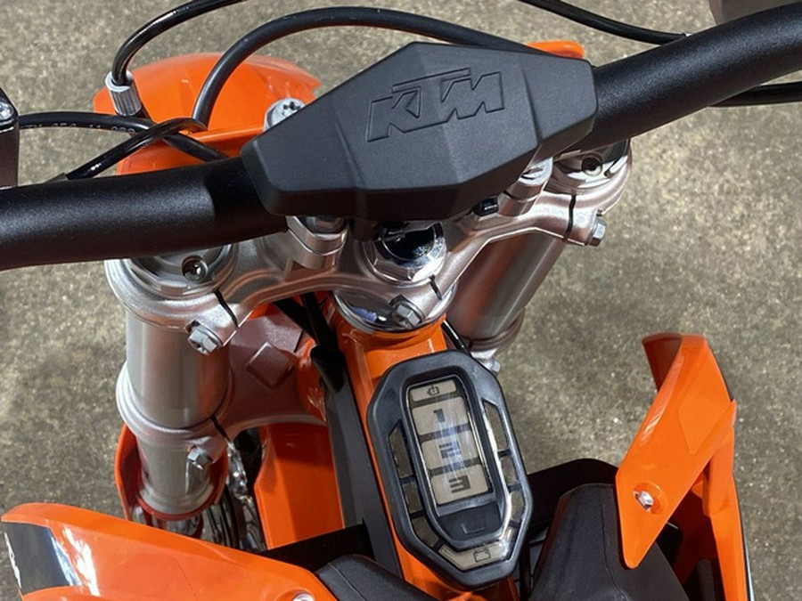 2024 KTM SX-E 3