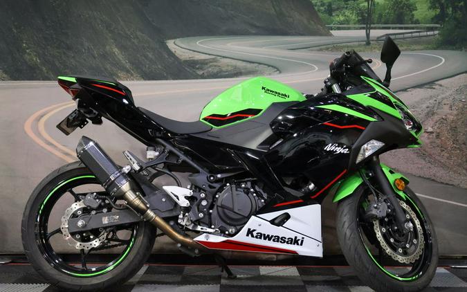 2022 Kawasaki Ninja® 400 KRT Edition ABS