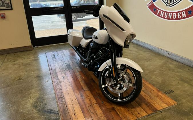 New 2024 Harley-Davidson Street Glide Grand American Touring Motorcycle For Sale Near Memphis, TN
