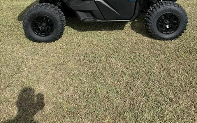 2026 Can-Am® Defender XT CAB HD11 With 10.25 in.display