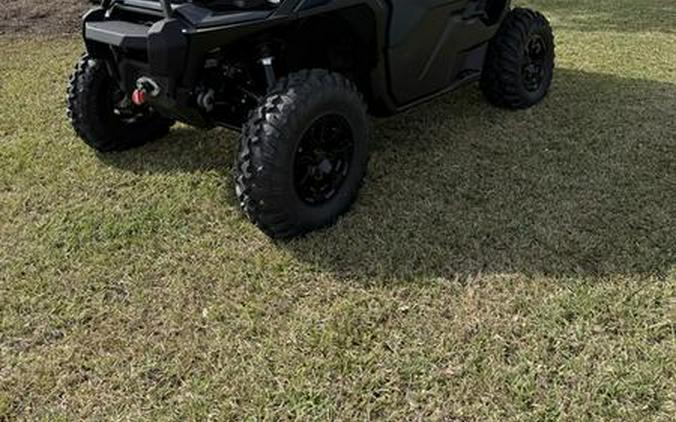 2026 Can-Am® Defender XT CAB HD11 With 10.25 in.display