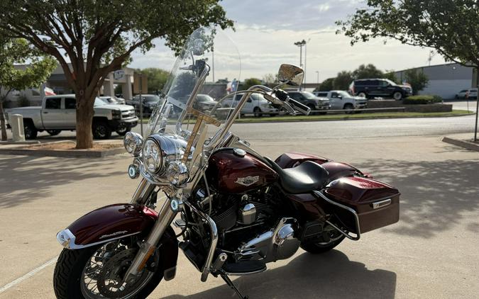 2014 Harley-Davidson® Road King® Mysterious Red Sunglo