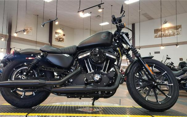 2022 Harley-Davidson Iron 883 Review [Air-Cooled Sportster]