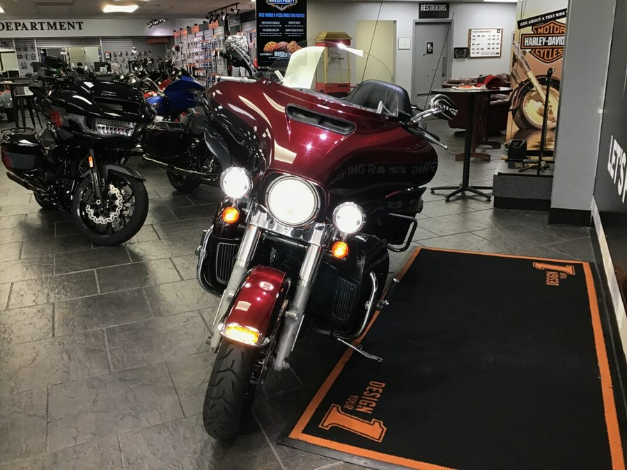 2015 Harley-Davidson® Ultra Limited Two-Tone Mysterious Red Sunglo/Blackened Cayenne Sunglo
