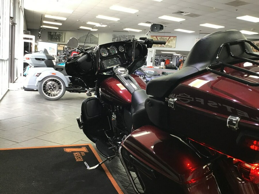 2015 Harley-Davidson® Ultra Limited Two-Tone Mysterious Red Sunglo/Blackened Cayenne Sunglo