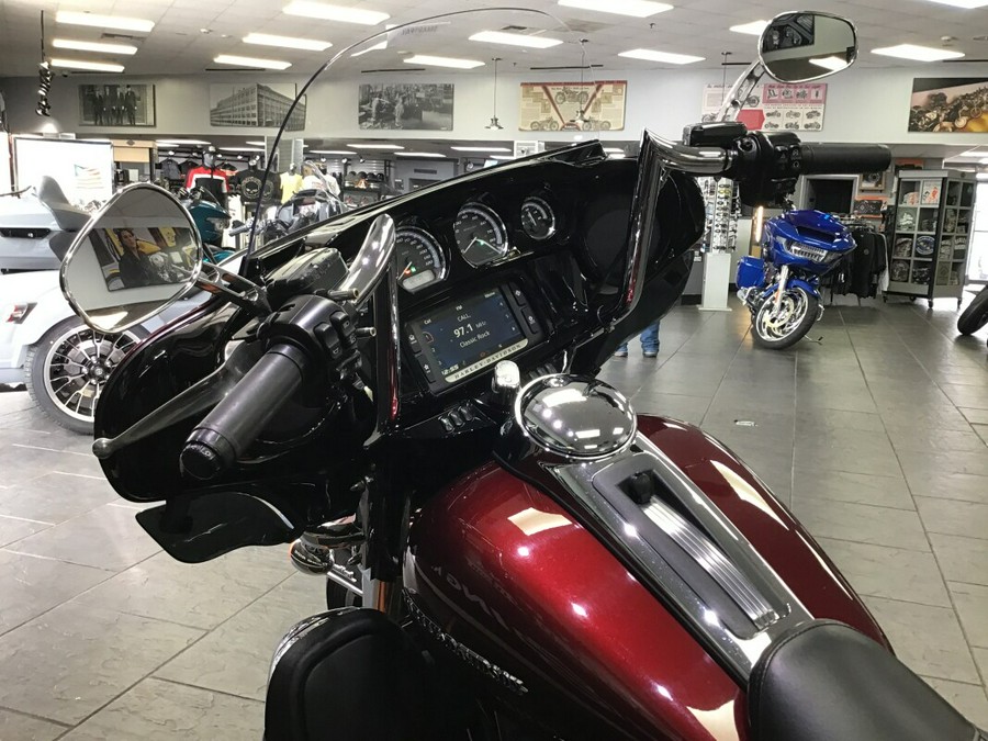 2015 Harley-Davidson® Ultra Limited Two-Tone Mysterious Red Sunglo/Blackened Cayenne Sunglo
