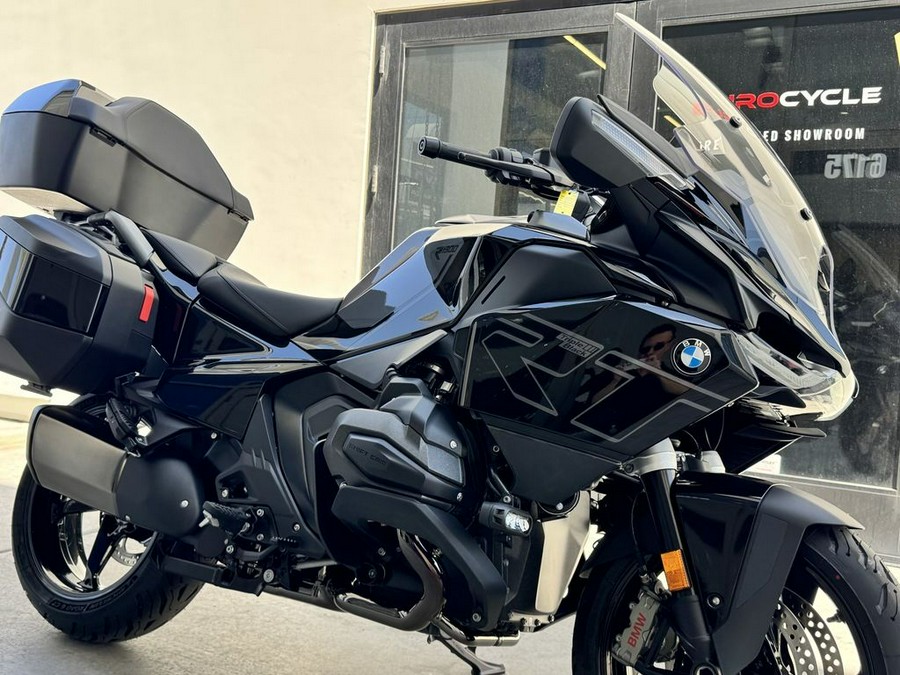 2026 BMW R 1300 RT Triple Black