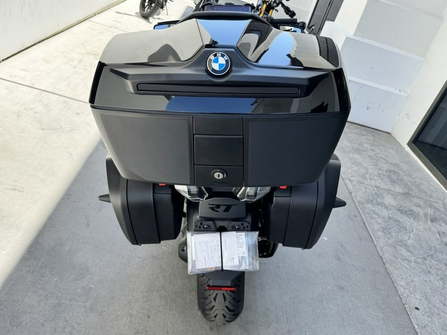 2026 BMW R 1300 RT Triple Black