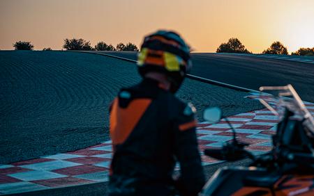 2027 KTM 1390 Super Adventure S EVO