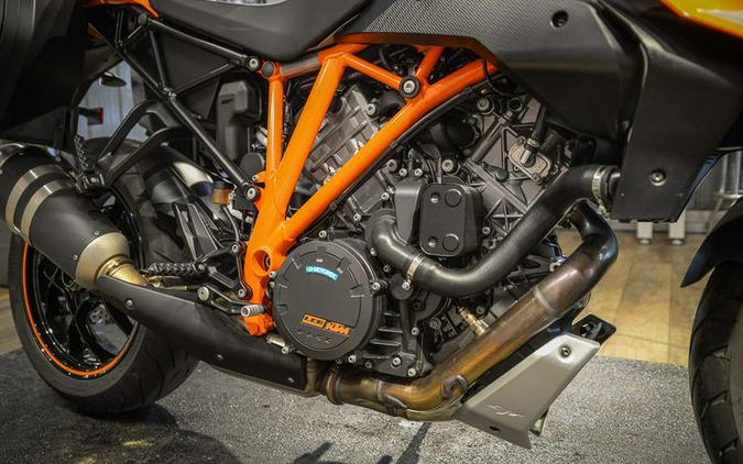 2017 KTM 1290 Super Duke GT