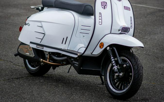 2023 Genuine Scooter Co Grand Prix 300S